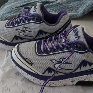Womens sneakers, G Defy, Size 7.5 White and Purple